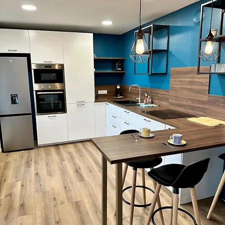 Apartamento Brand-new 3br Balcony Desks Parking A450 Brignais