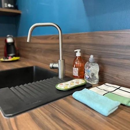 Brand-new 3br Balcony Desks Parking A450 *