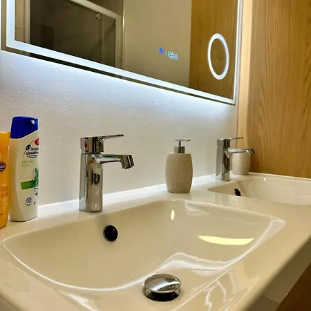 Apartamento Brand-new 3br Balcony Desks Parking A450